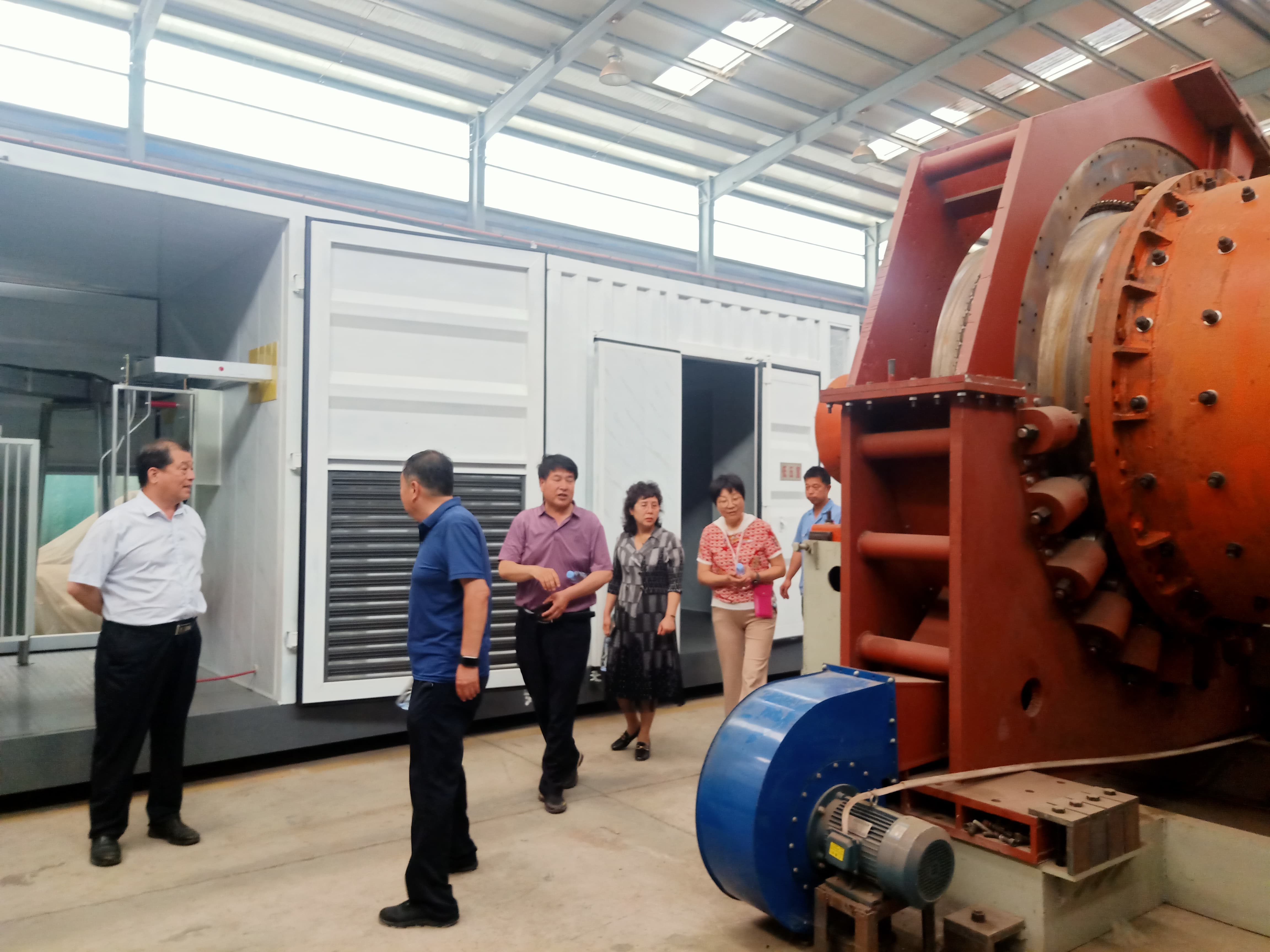 �쵼����˾����